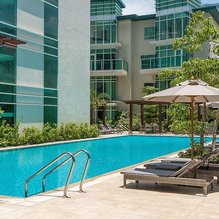 Aruga Apartments By Rockwell Makati Makati City Bagian luar foto