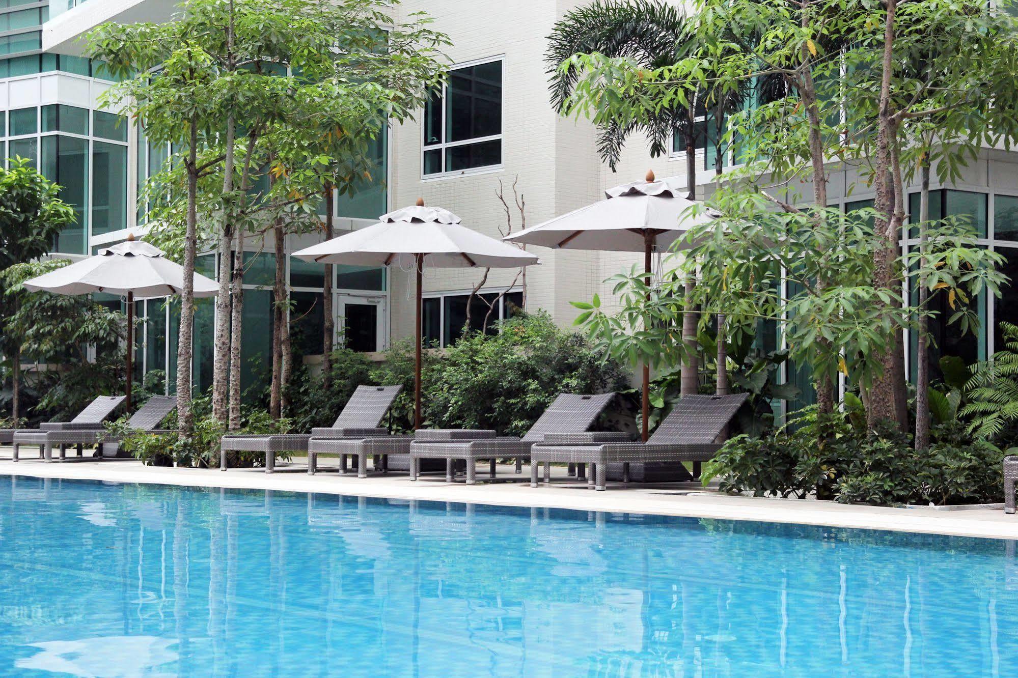 Aruga Apartments By Rockwell Makati Makati City Bagian luar foto